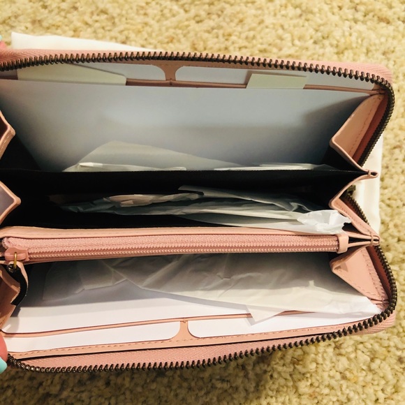 ❗️SOLD❗️Brand new 100% Authentic Gucci Wallet - Picture 3 of 6